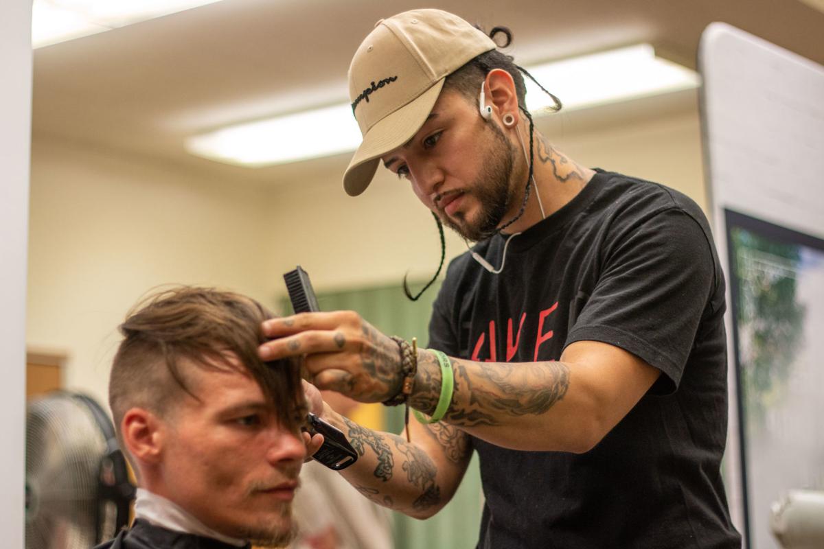 Brewers Official Barber Gives Free Haircuts To Racine S
