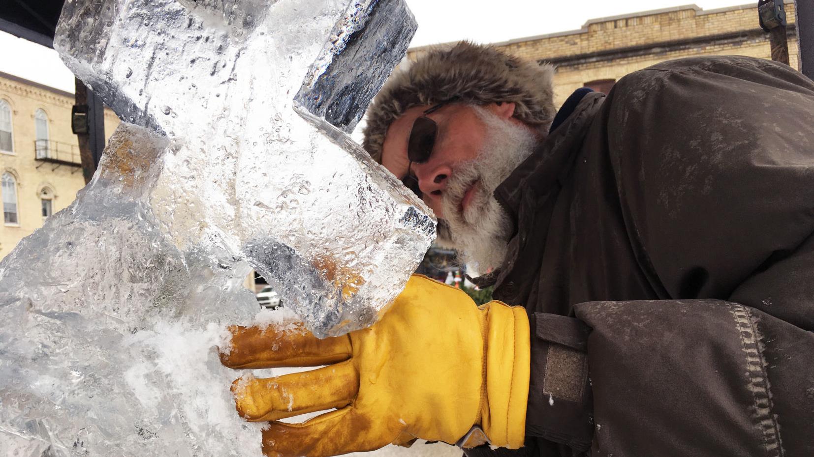 5th Annual Burlington Ice Festival: Sculptors turn frozen carvings into warm messages of hope during pandemic - Vimarsana News