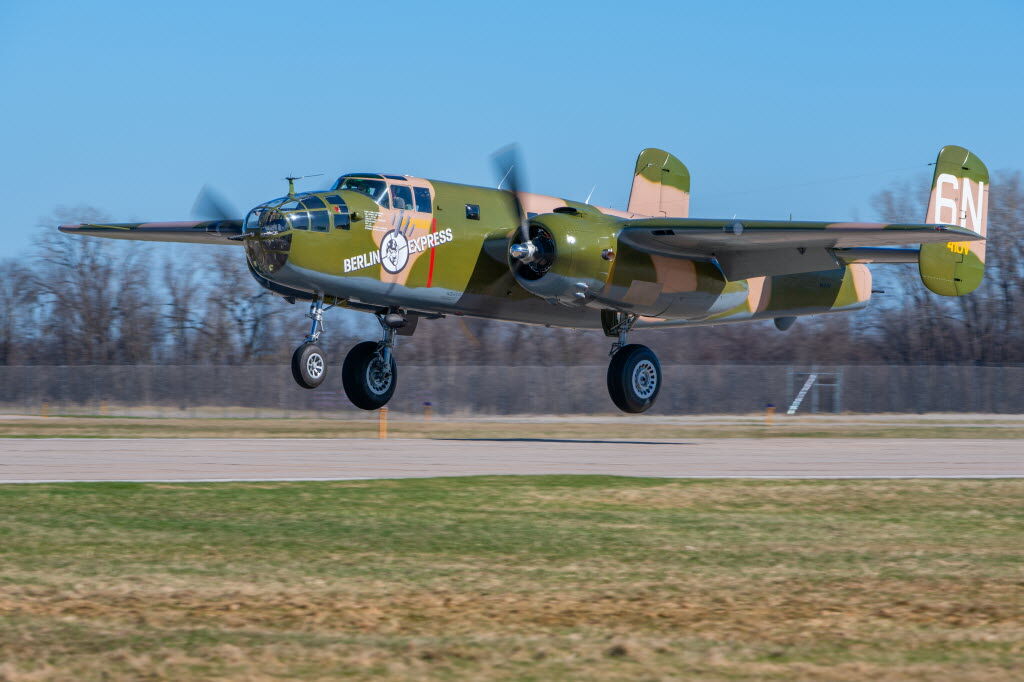 Flights On WWII B-25 Available In Racine This Weekend