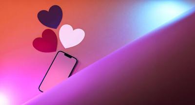 AI Girlfriends vs. Real Relationships in Wisconsin: Pros and Cons