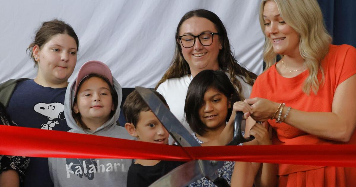 Sonnenberg Schools begin class Monday at new building