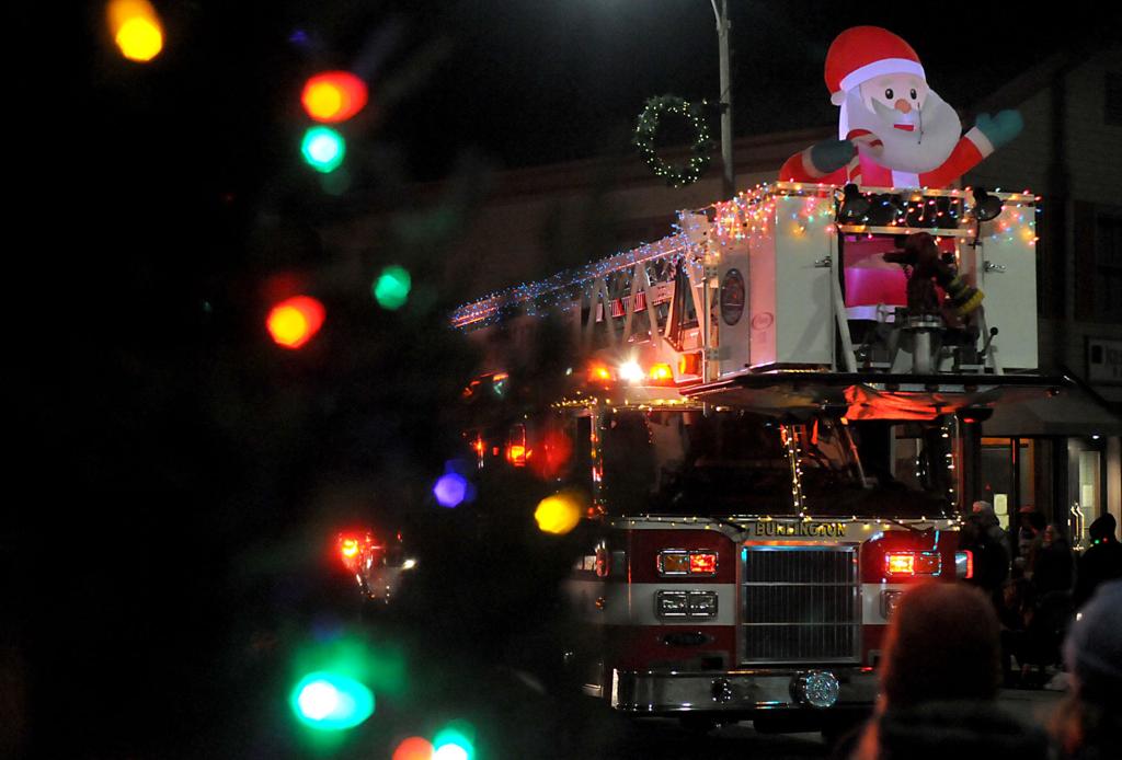 Burlington Christmas Parade 2022 In Photos: 2021 Burlington Christmas Parade | Local News | Journaltimes.com