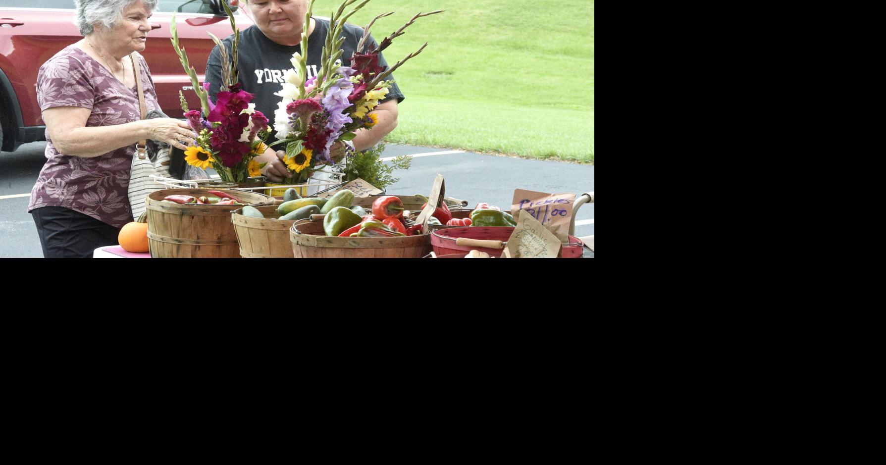 Five photos of the Caledonia outdoor farmers market