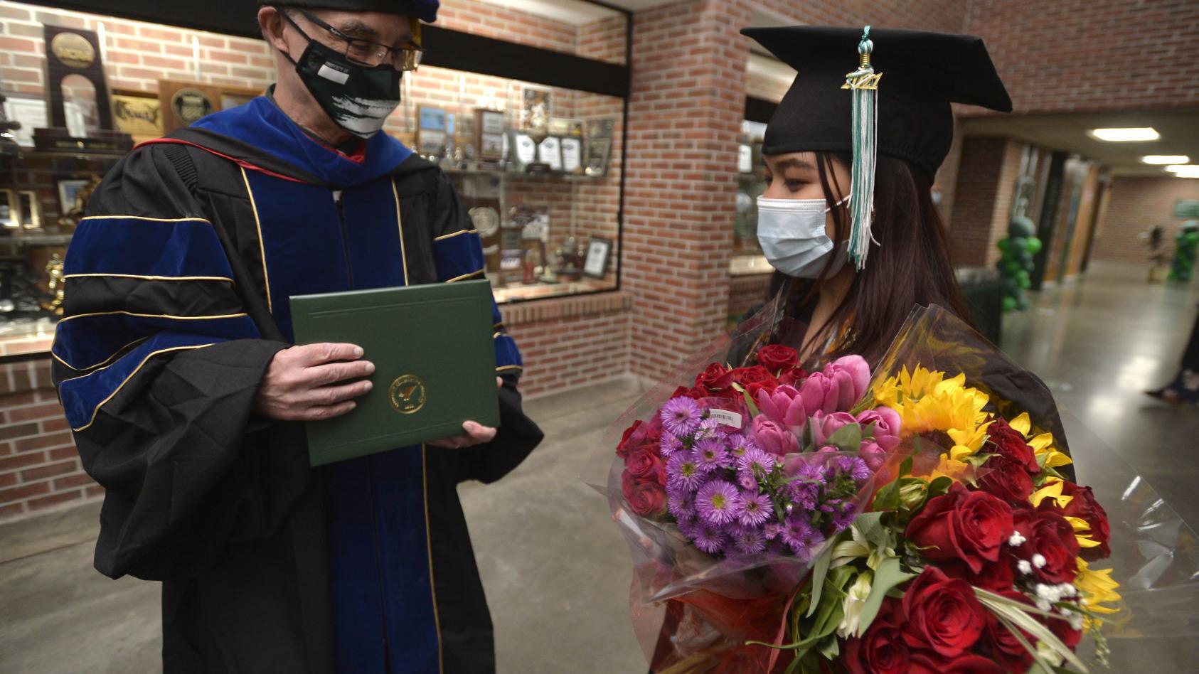 Watch Now: UW-Parkside largest graduating class receive diplomas Saturday - Vimarsana News
