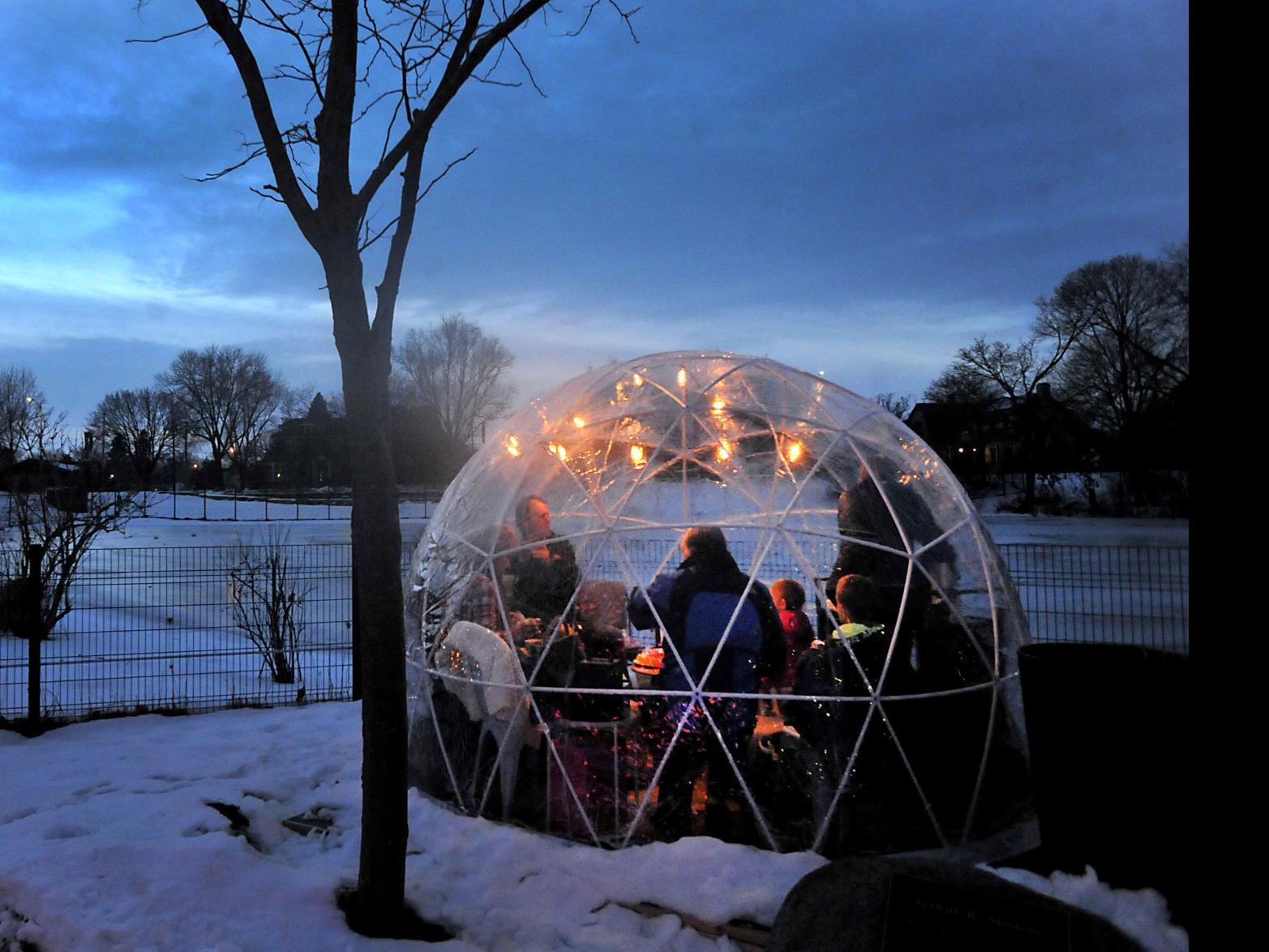Families Friends Get Cozy In Racine Zoo S Snow Globes Local