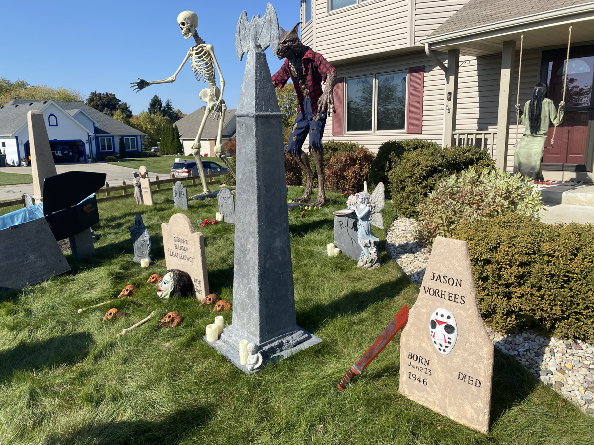 Highlands Mansion lights up with Jack O'Lanterns – The Times Herald