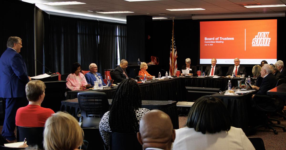 Trustees approve early steps towards aviation degree
