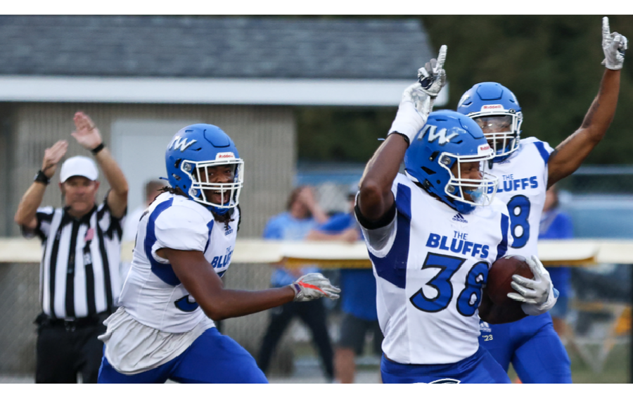 Coach leads Hutchinson CC football to NJCAA national title