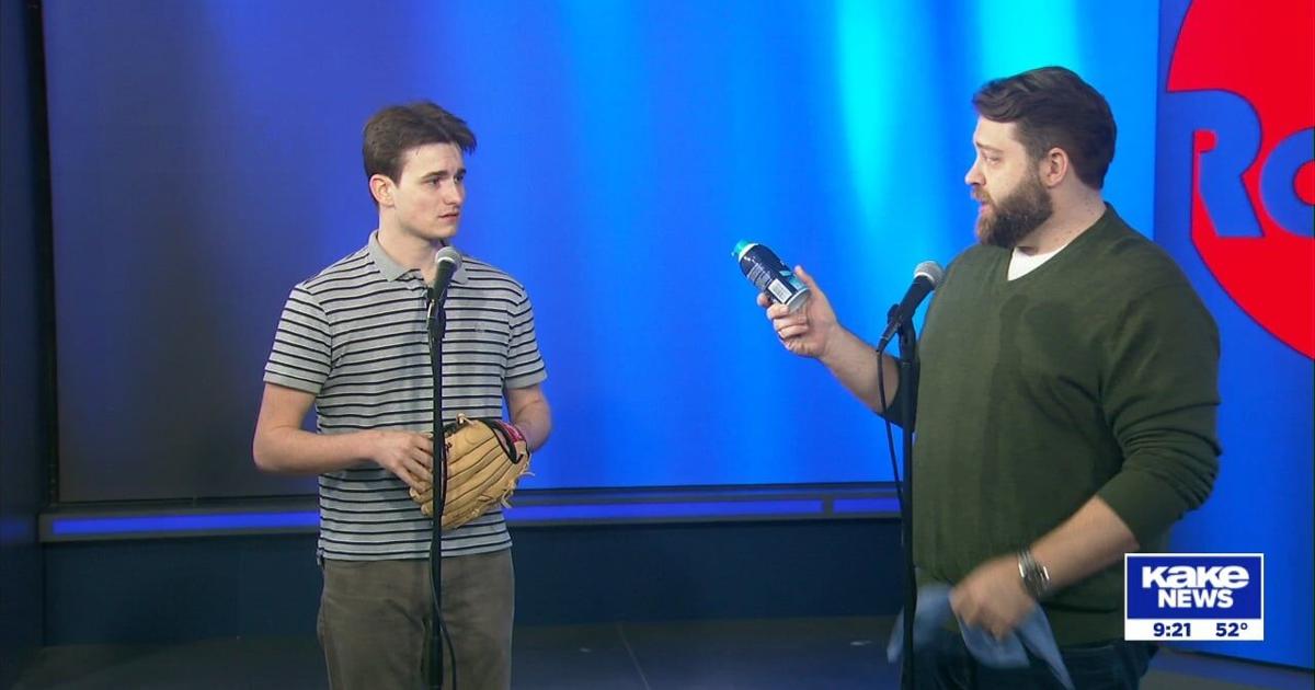 Kake Comp Roxy's performance | Dear Evan Hansen | KAKE Guests | kake.com