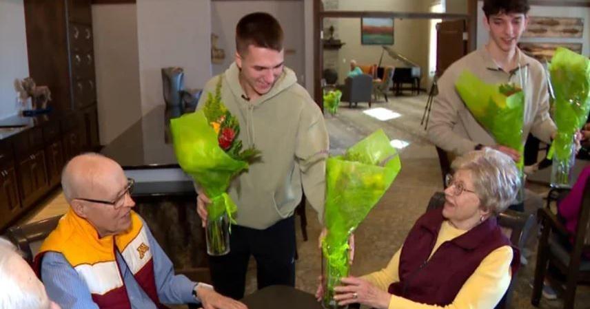 High schoolers to launch nonprofit that delivers free flowers to seniors