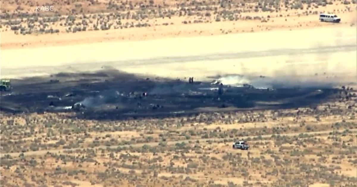 8 crew members killed when B-52 bomber crashes at California's Edwards Air Force Base