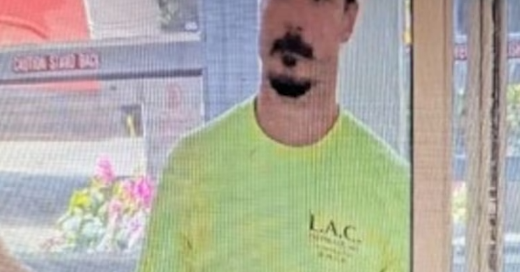 Travis Decker search: Father accused of murdering 3 daughters possibly ...