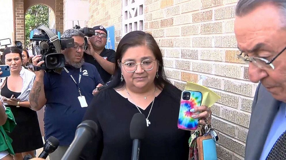 Uvalde School District Suspends Robb Elementary School Principal ...