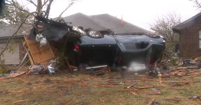 Oklahoma storms injure at least 11 and leave thousands without power ...