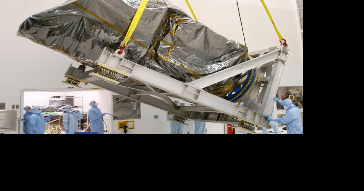 NASA telescope on the verge of plunging to Earth after failed rescue mission