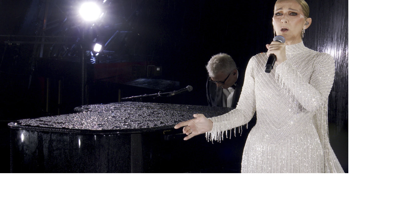 席琳·迪翁重返巴黎奥运会，献唱埃菲尔铁塔小夜曲 | 娱乐