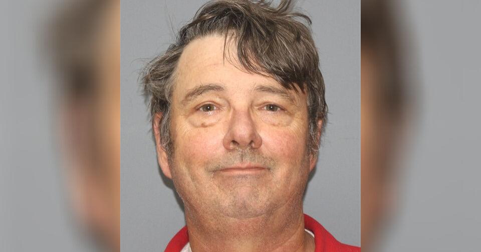 Former Kansas police lieutenant loses certification after admitting to child sex crimes