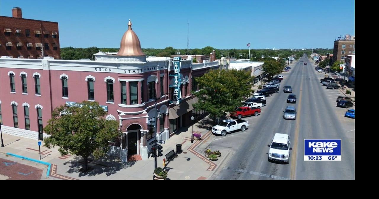 Wins For Kansas: Ark City UMC Share Meal | Trusted News Source for ...