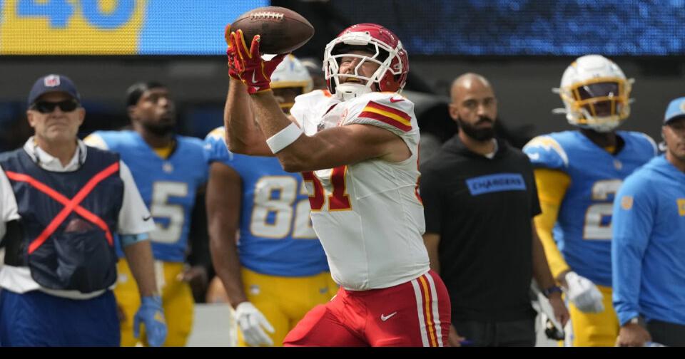 Travis Kelce Kansas City Chiefs’ career receptions leader with