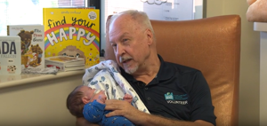 Kansas NICU Volunteer Honored for Comforting Over 540 Infants