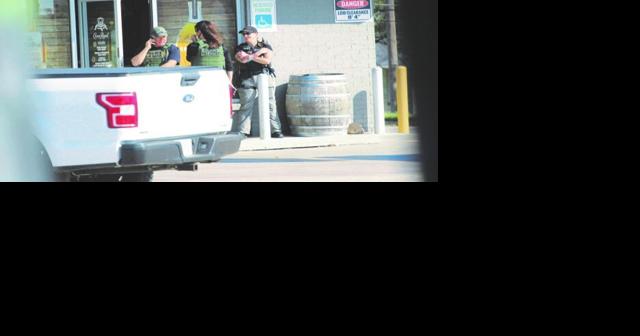 Second day of raids target Kansas stores accused of selling illegal marijuana, THC products