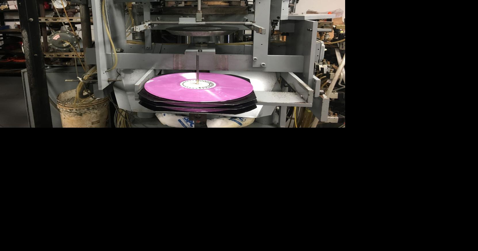 Vinyl making a comeback among millennials | Arts & Culture | kansan.com