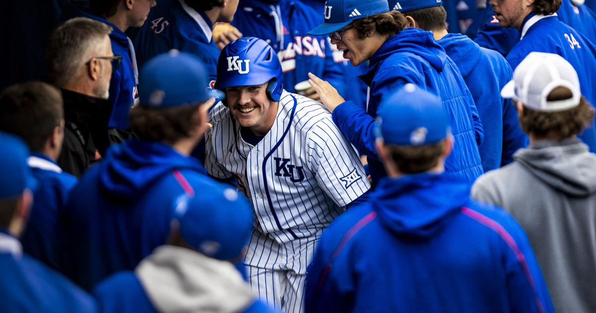 Kansas baseball wraps up fall season with scrimmage against Kansas State
