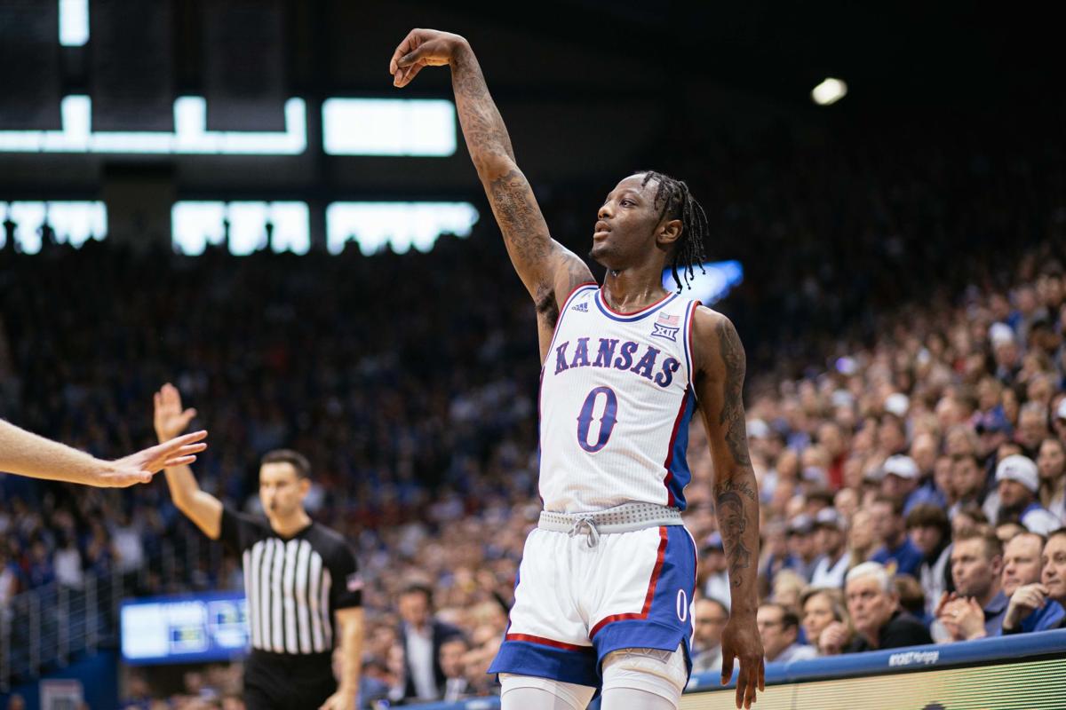 Marcus Garrett Has Career Day As Kansas Men S Basketball Blows