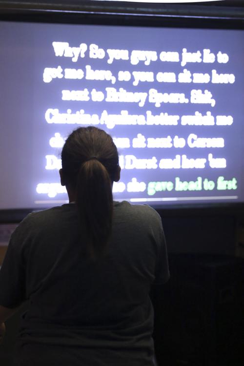 Lawrence Karaoke Culture Draws Crowds Builds Community At Burger Stand Arts Culture Kansan Com