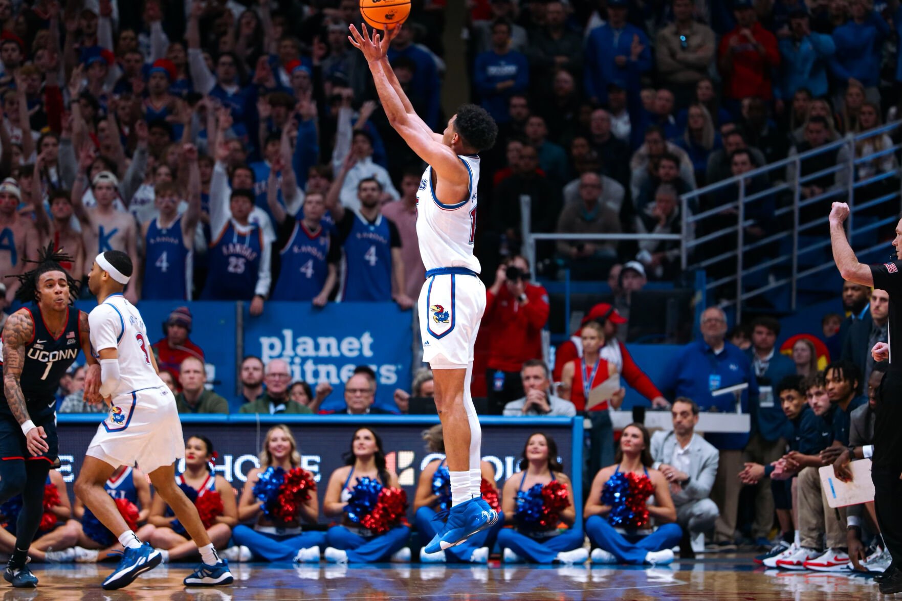 Kevin McCullar Comes Up Big Down The Stretch As Kansas Knocks Off UConn ...