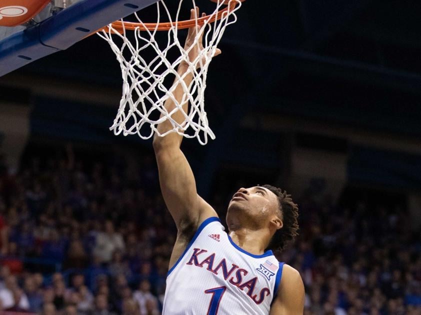 Kansas Men S Basketball Advances In Maui Invitational After