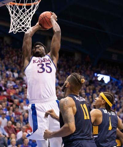 Kansas Men S Basketball S Udoka Azubuike Takes Over Second Half