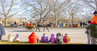 Lawrence's Old Fashioned Christmas Parade celebrates 29th anniversary | Arts & Culture - Vimarsana News
