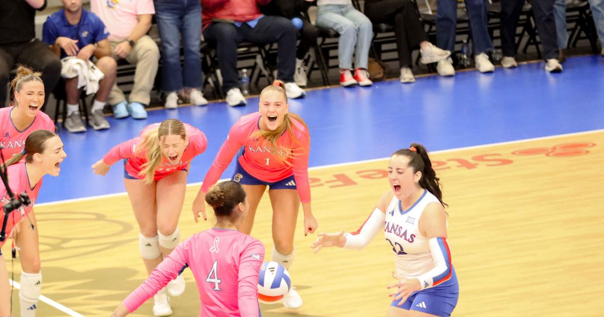 Kansas wins first-set battle, sweeps No. 10 TCU