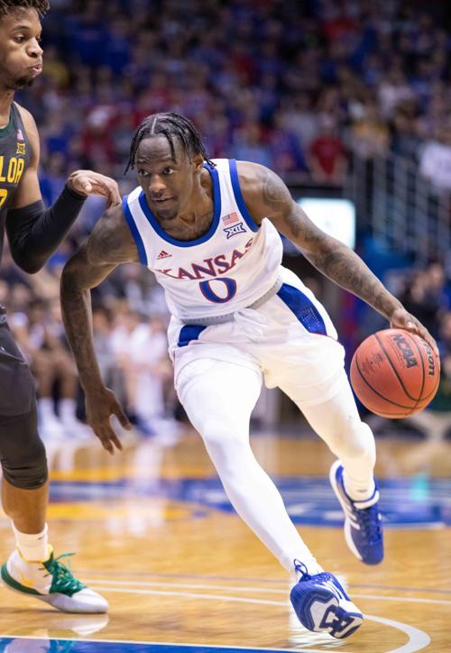 Garrett Facilitates Offense For Kansas Men S Basketball Against