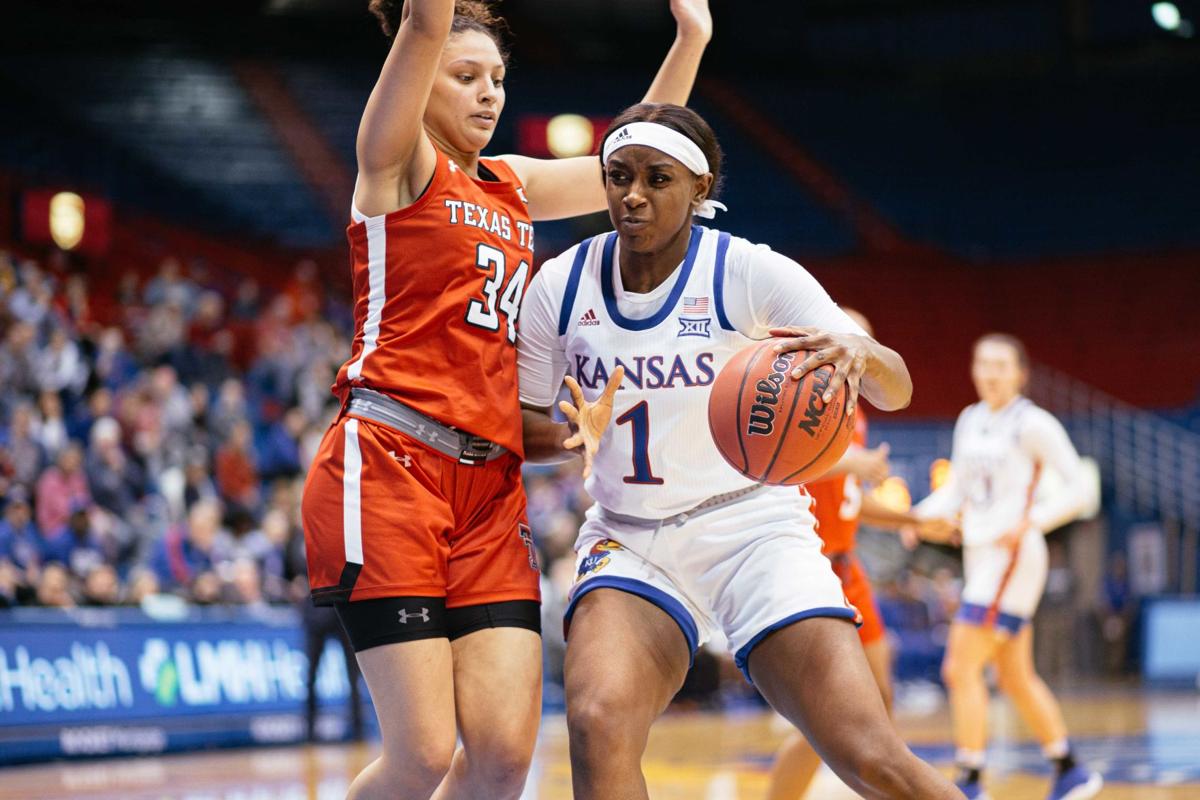 Ku Women S Basketball Preparing To Right The Ship Against Tcu