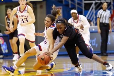 Kansas Women S Basketball Unmotivated And Uninspired In Loss To