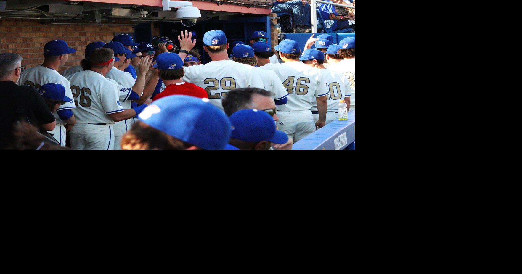 Kansas baseball offense goes quiet in loss to Cincinnati