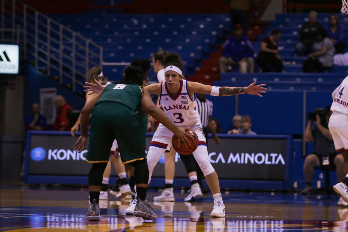 Washington Starts Leads Ku Women S Basketball In Blowout Of George Mason Sports Kansan Com