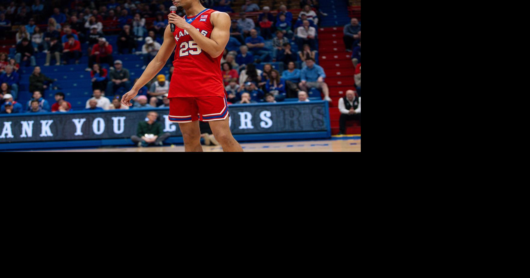 How Justin Cross, Kansas basketball's man of many handshakes, became the team anchor