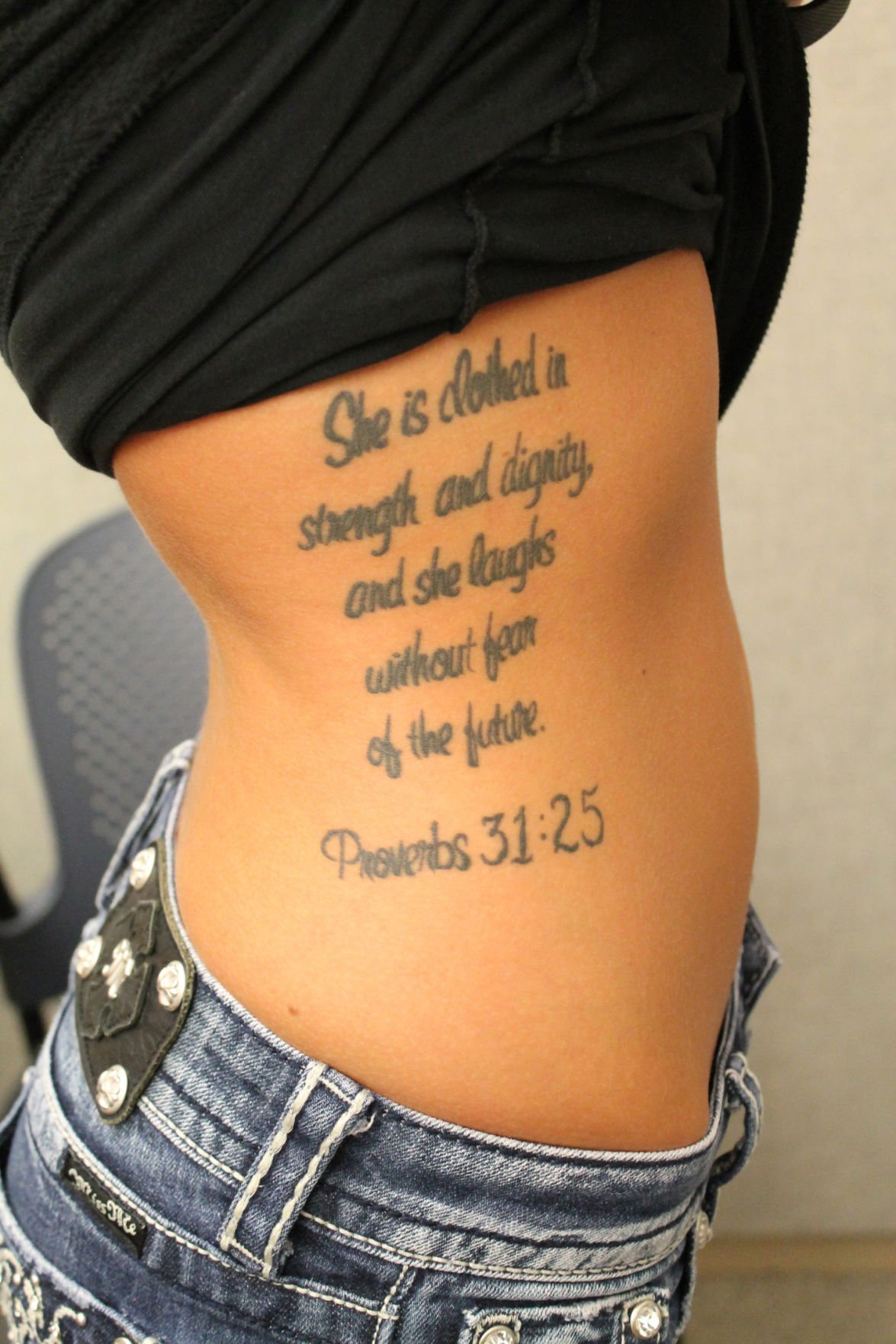 1 x Proverbs 31 Tattoo  Biblical Text in Black  Temporary Body Tattoo 1   Amazonnl Beauty