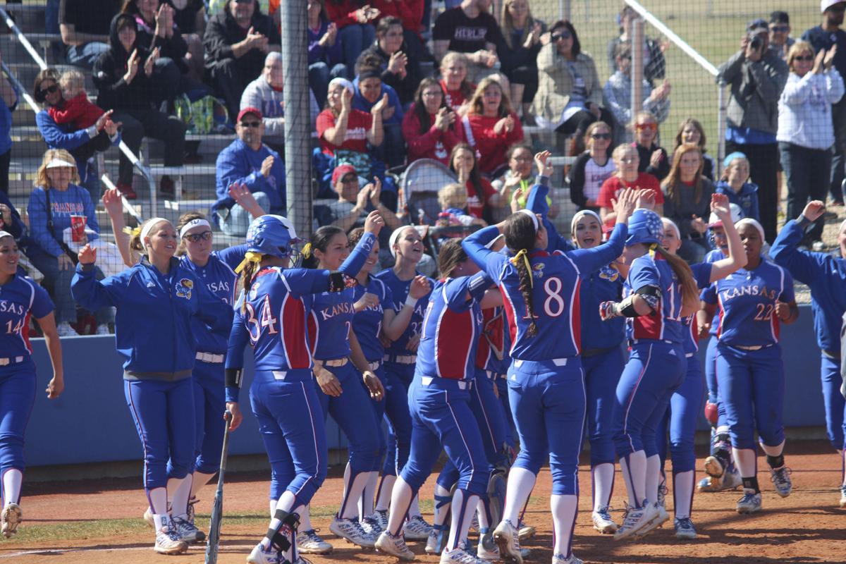 Kansas softball heads to Florida for Aquafina Invitational this weekend