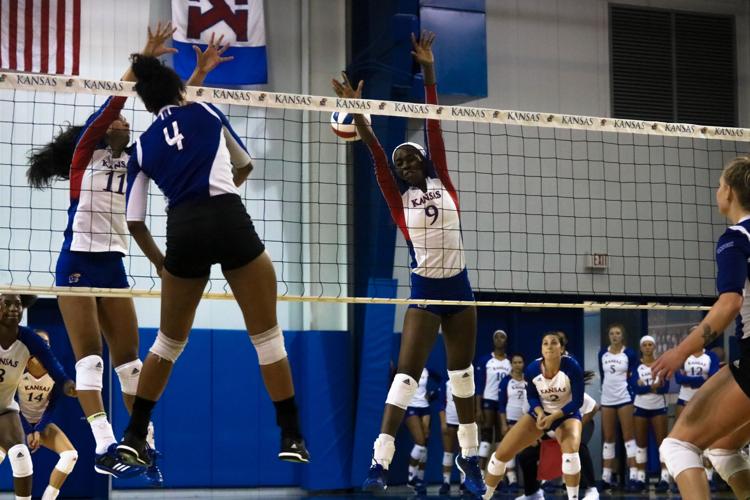 Gallery Volleyball vs. UMKC Gallery