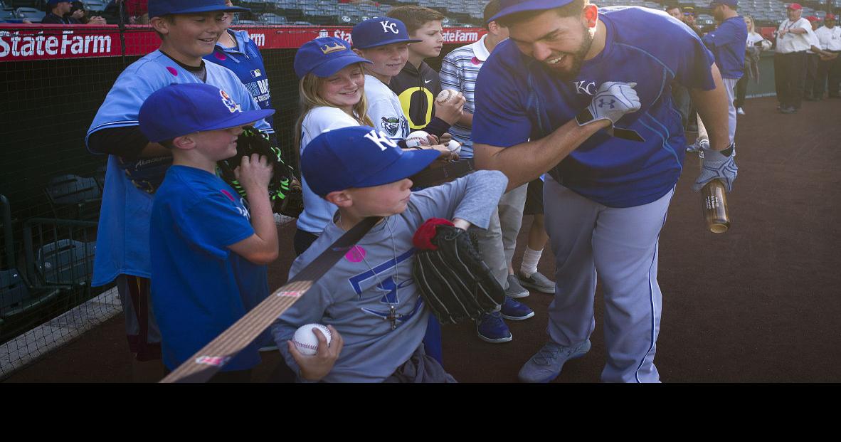 Kansas City Royals' first baseman Eric Hosmer celebrates with his