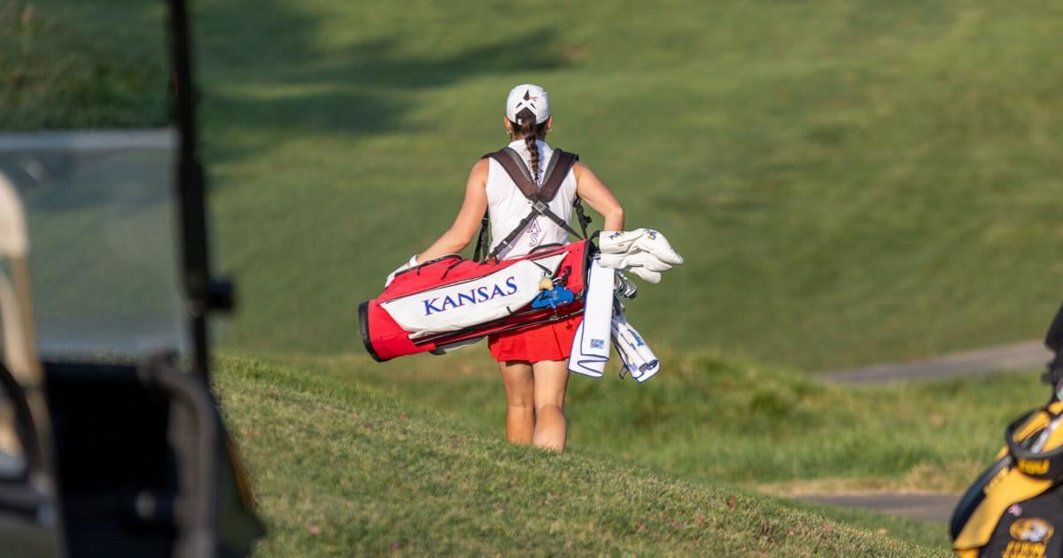 Kansas golf teams compete in fall tournaments
