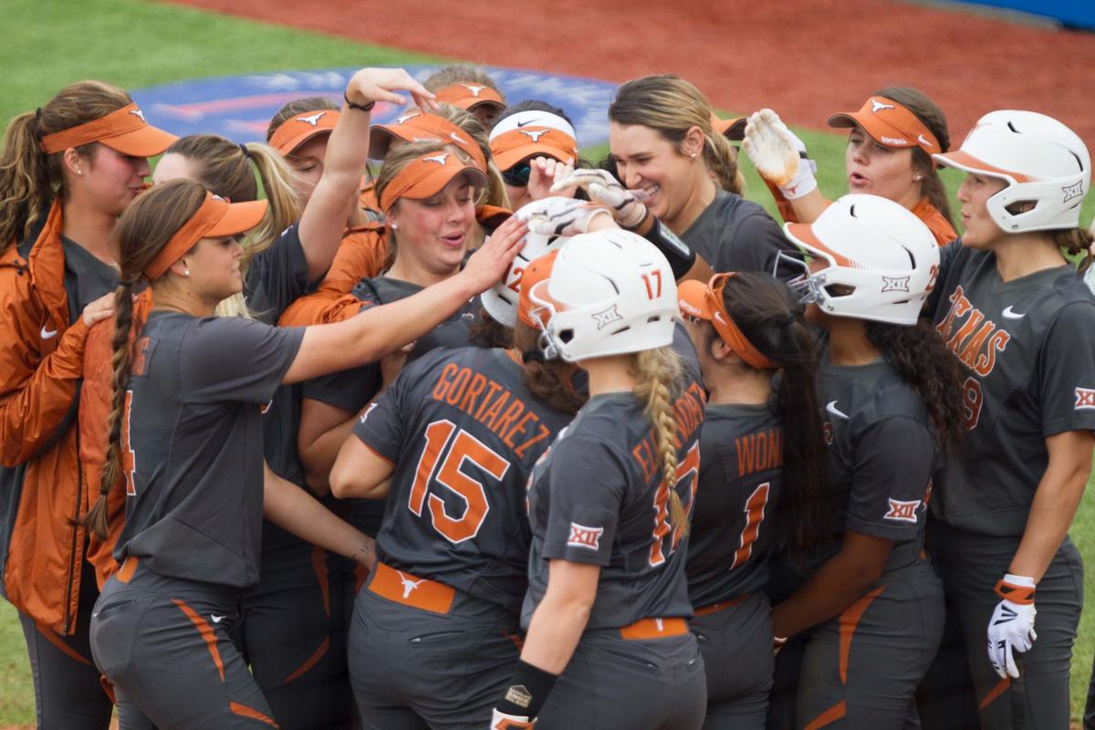 Gallery Softball vs. Texas Gallery