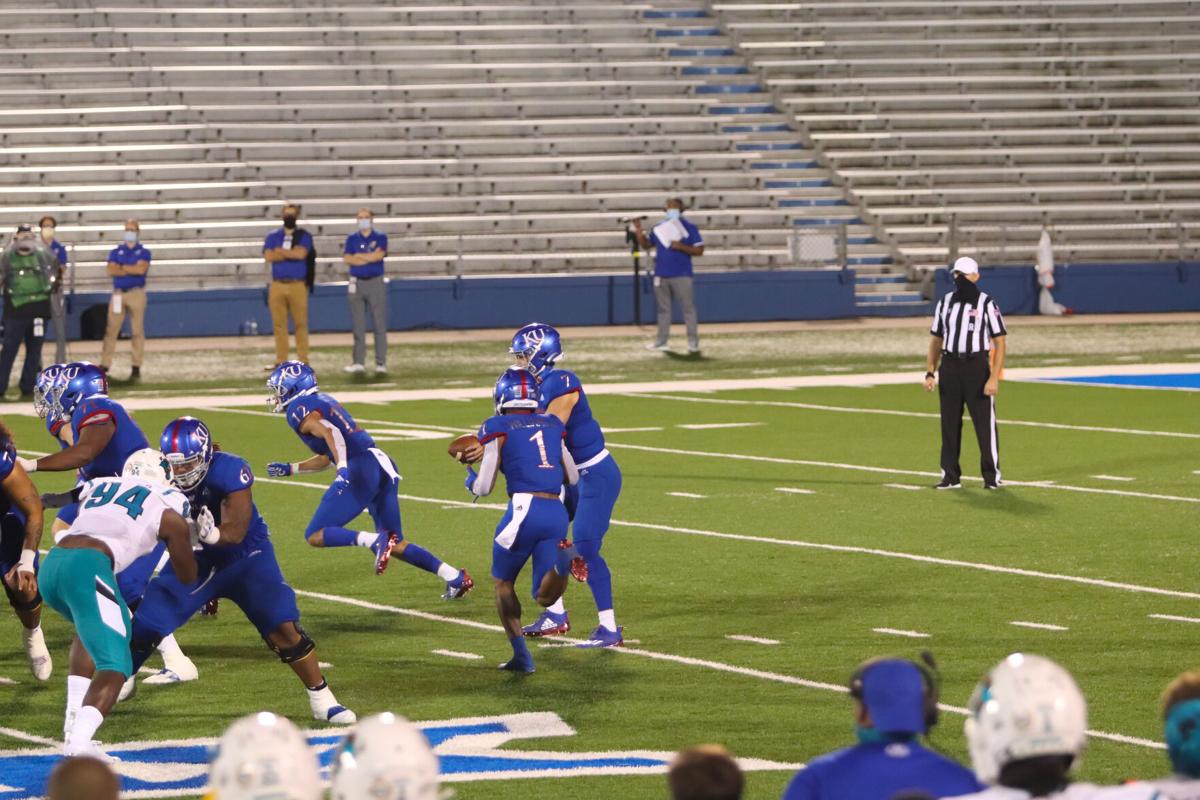Ku Football Falters In 38 23 Loss To Coastal Carolina In Season Opener Sports Kansan Com