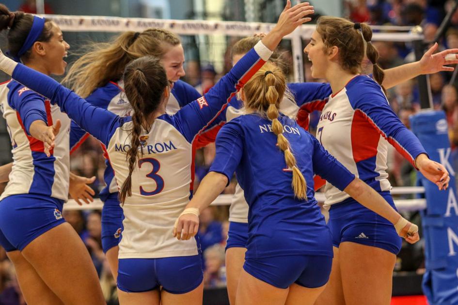 Kansas volleyball slides past Iowa State in 5 sets Sports kansan com