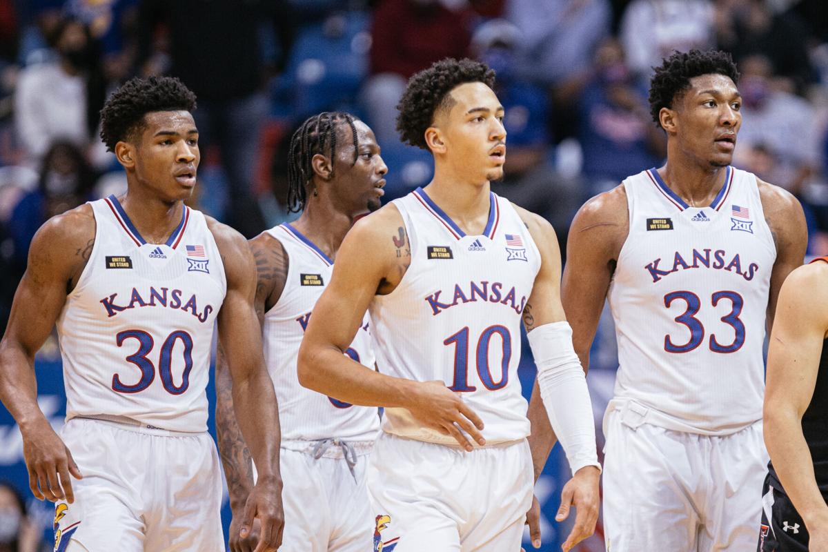 Three Players Will Not Travel With Ku Men S Basketball Mccormack And Enaruna Expected To Be Available Sports Kansan Com