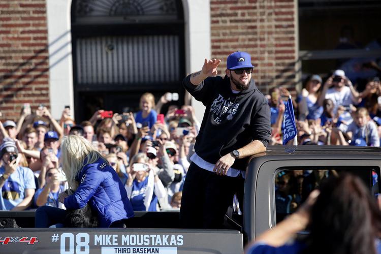 In a sea of 800,000, the Kansas City Royals finally celebrate their World  Series crown, Sports